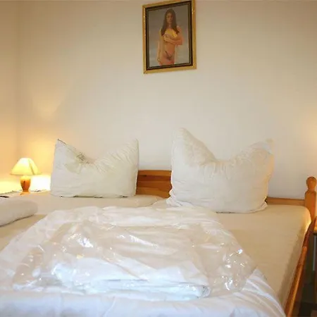 Strandstrasse 30 - 15-08