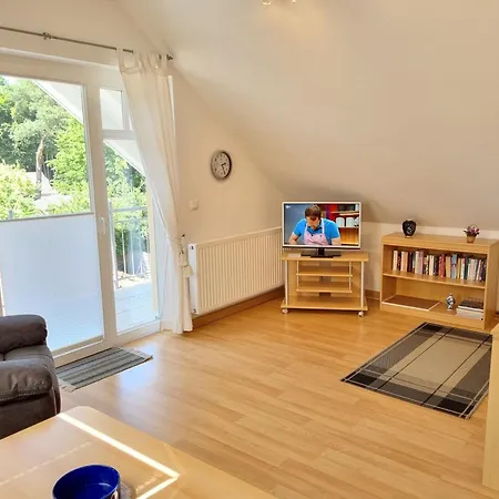 Strandstrasse 30 - 15-08 *